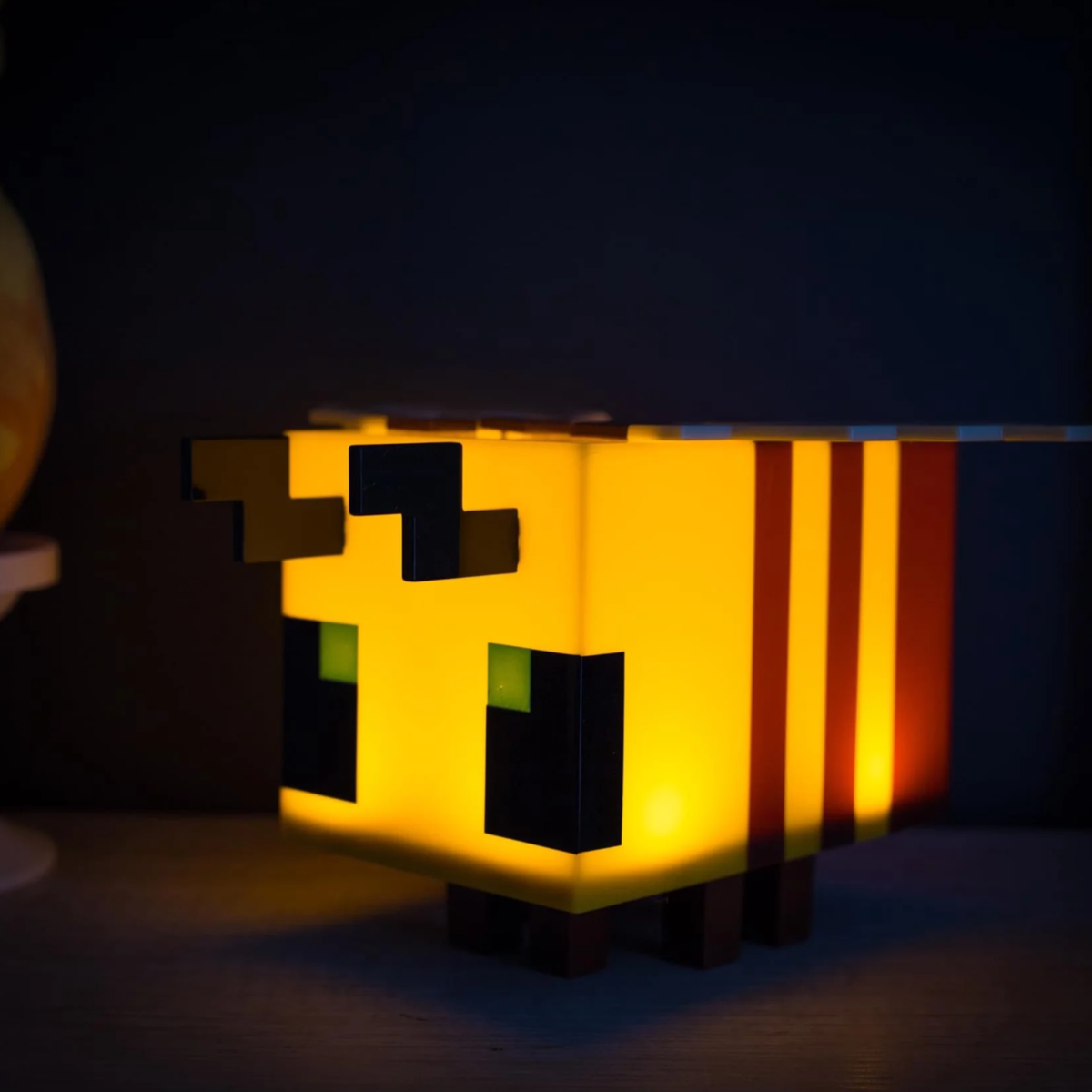 Voxel Bee Lamp