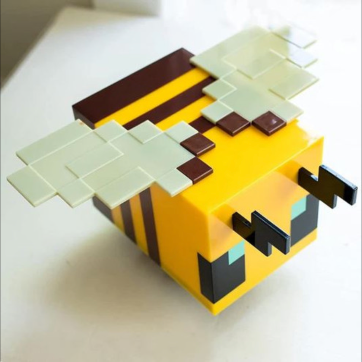Voxel Bee Lamp